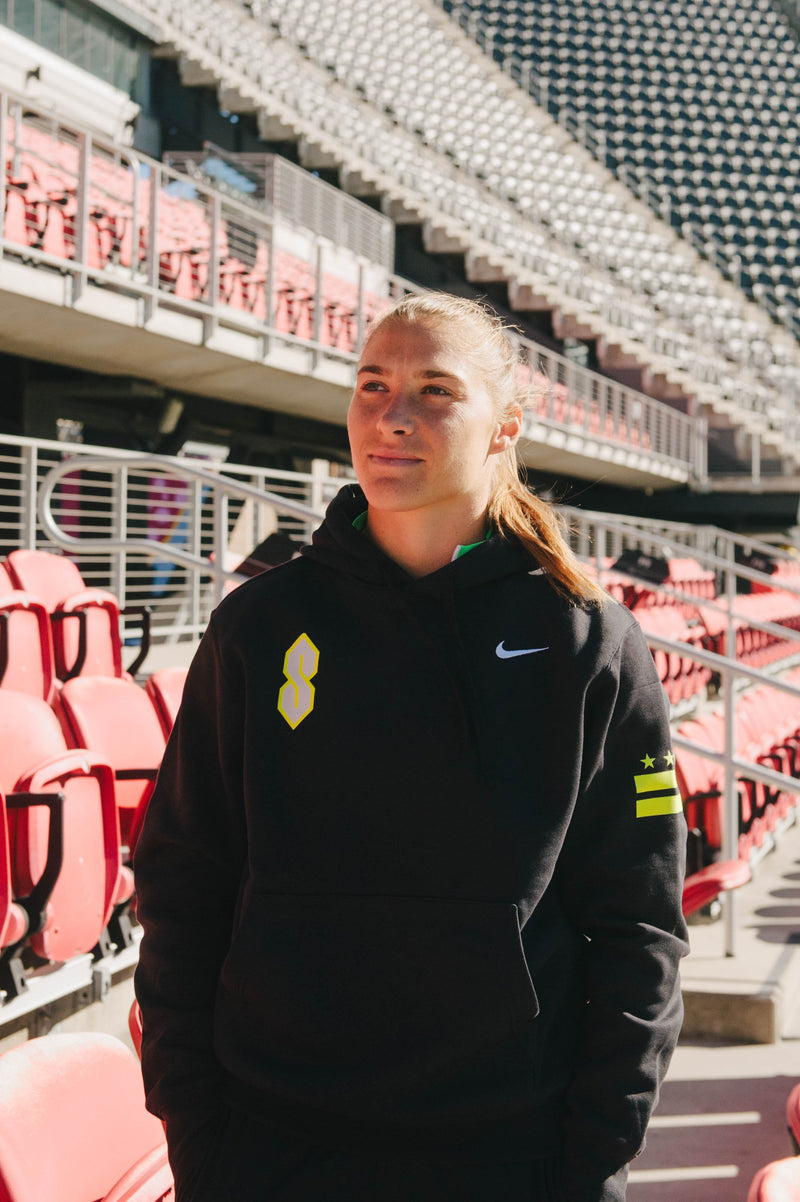 Sudadera con capucha Nike con el logo "S" de Washington Spirit 2024 en color negro