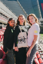 Bolsa de mano con grafiti "S" de Washington Spirit 2024, color blanco