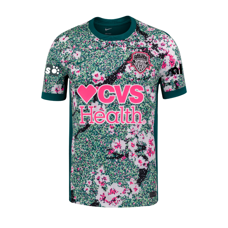 FLUSS needle punch football shirts 花柄 Reinventing football shirts through the art of embroidery